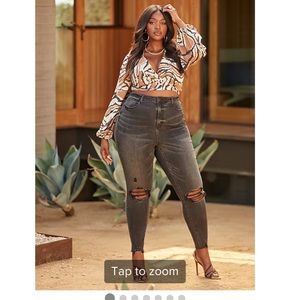 ULTRA HIGH RISE BLACK WASH SKINNY JEANS